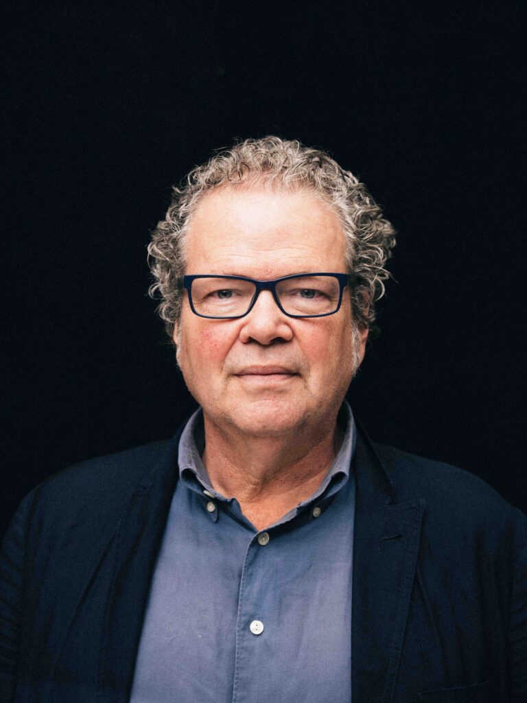Portrait de Thom Gossage, compositeur et percussionniste