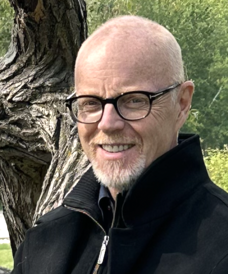 Portrait de Royden Mills, sculpteur