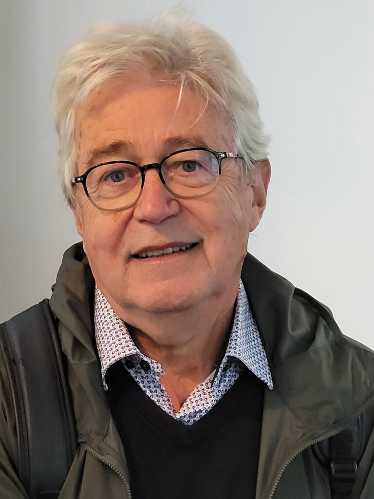 Portrait de Pierre Nepveu, poète invité à la Grande Nuit de la poésie, lors de sa visite au ccdMalvina